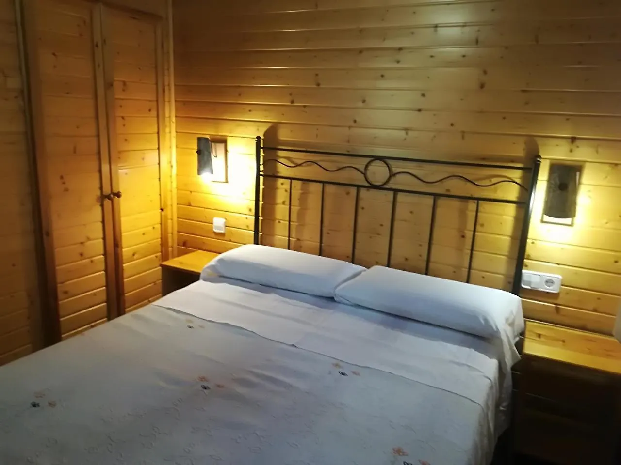 Cabanas Los Pinos Arroyo Frio 0*,  Spain