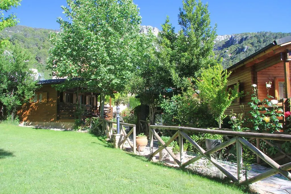 Cabanas Los Pinos Arroyo Frio