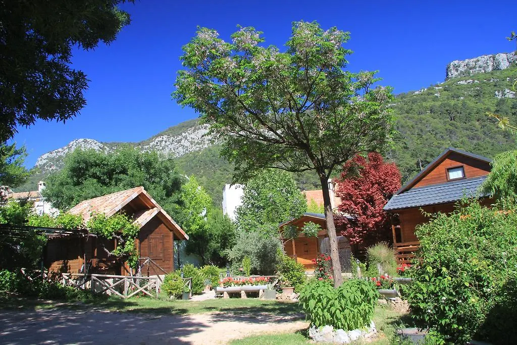 Cabanas Los Pinos Arroyo Frio 0*,  Spain