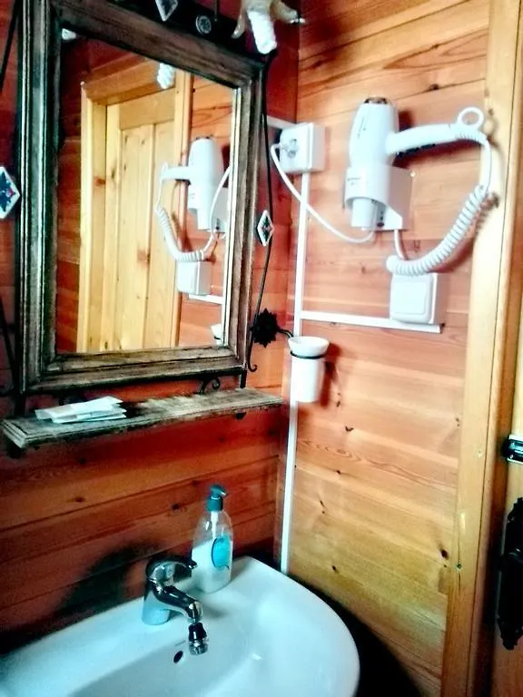 Cabanas Los Pinos Arroyo Frio 0*,